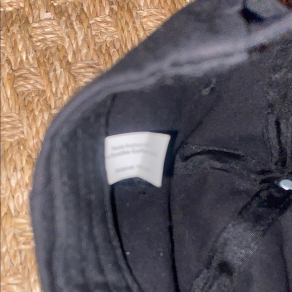 Black Starbucks Cap - Picture 5 of 7